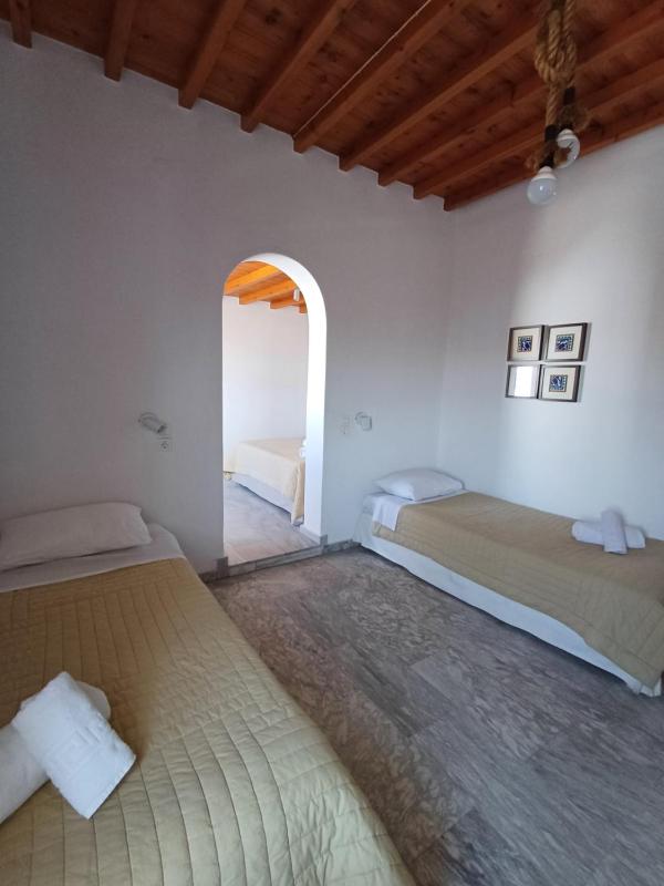 Manos Rooms - image 8