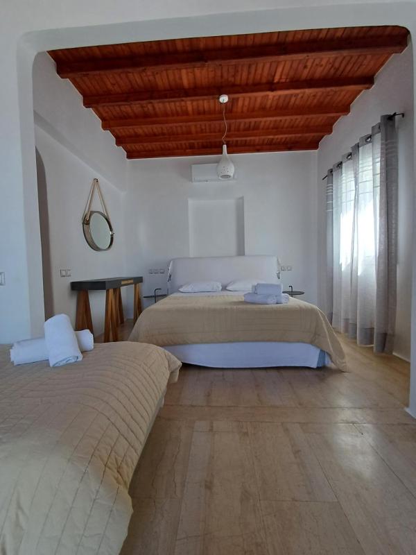 Manos Rooms - image 14