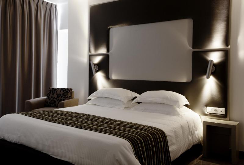 Superior Double Room image 4