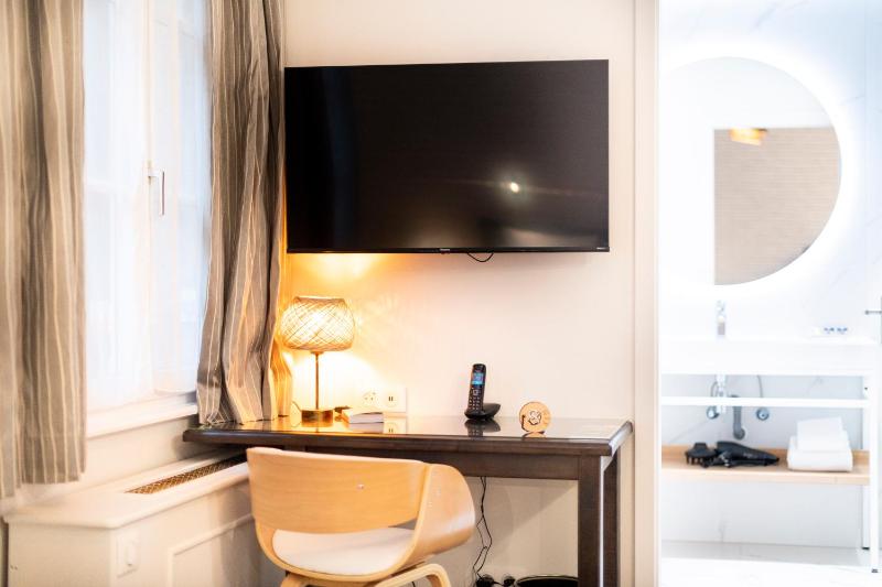 Comfort Double Room with Shower or Bath image 4