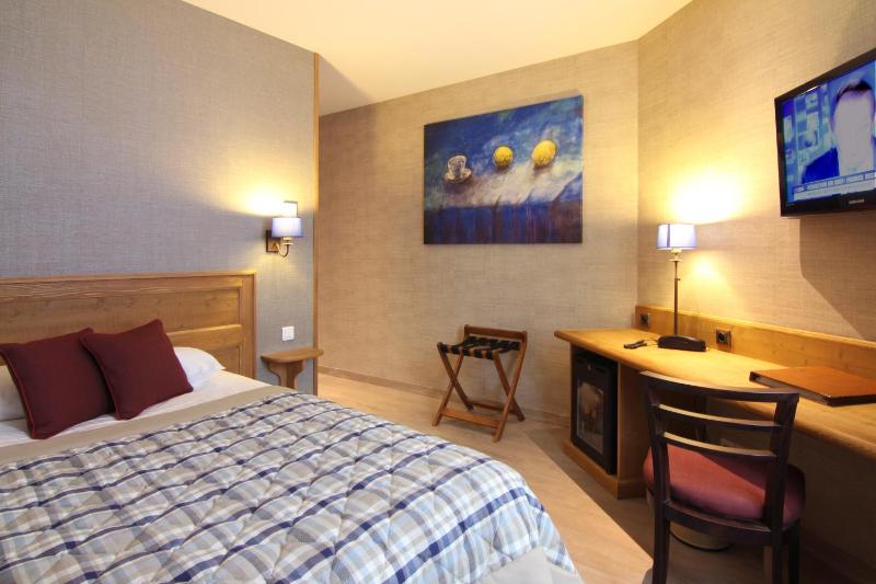 Single Room with Shower image 2