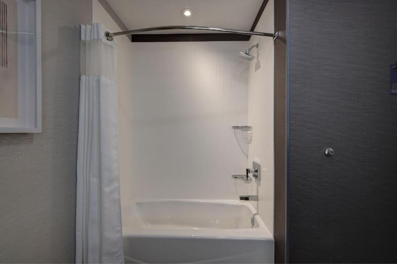 Double Queen Room image 4