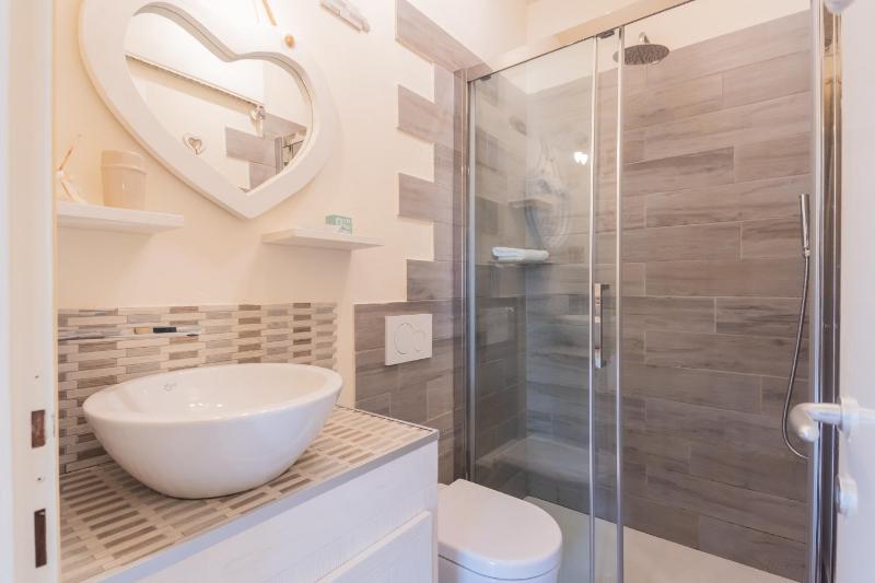 Linda Apartments by Rent All Como - image 39