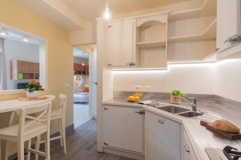 Linda Apartments by Rent All Como - image 3