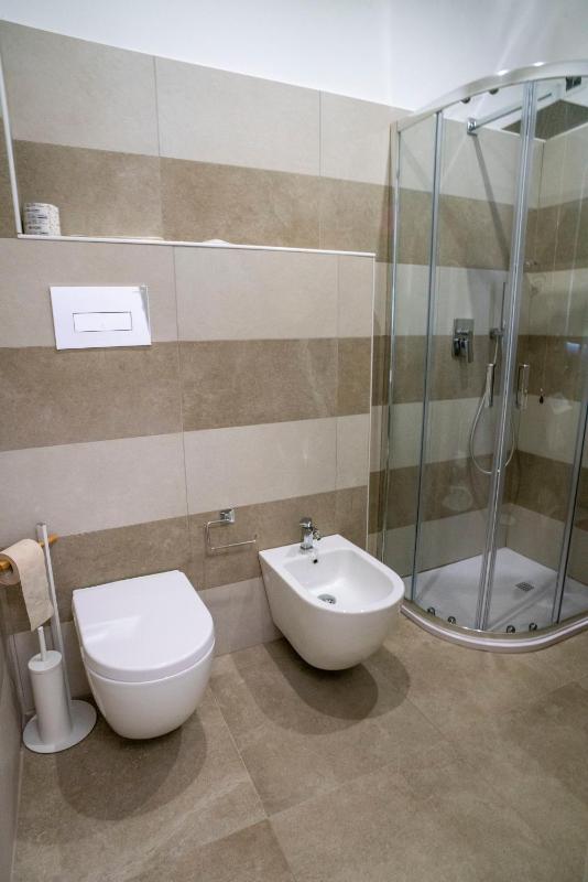 Single Room image 3