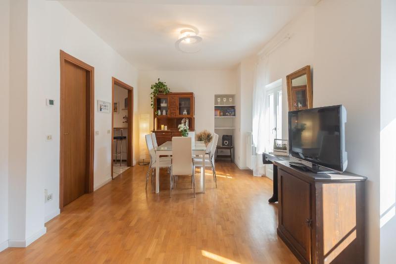 Linda Apartments by Rent All Como - image 18