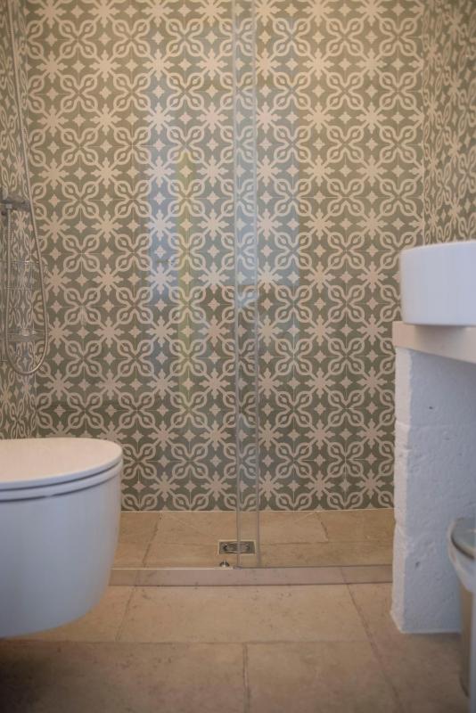 Single Room - First Floor image 3