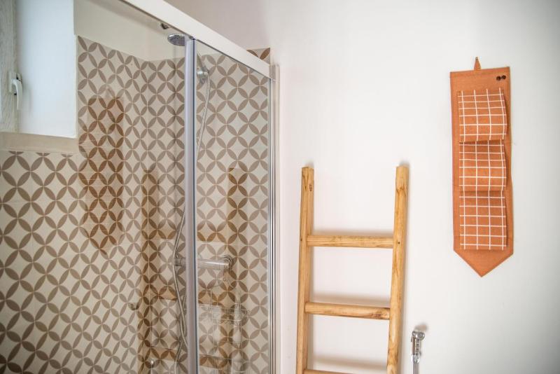 Double or Twin Room image 4