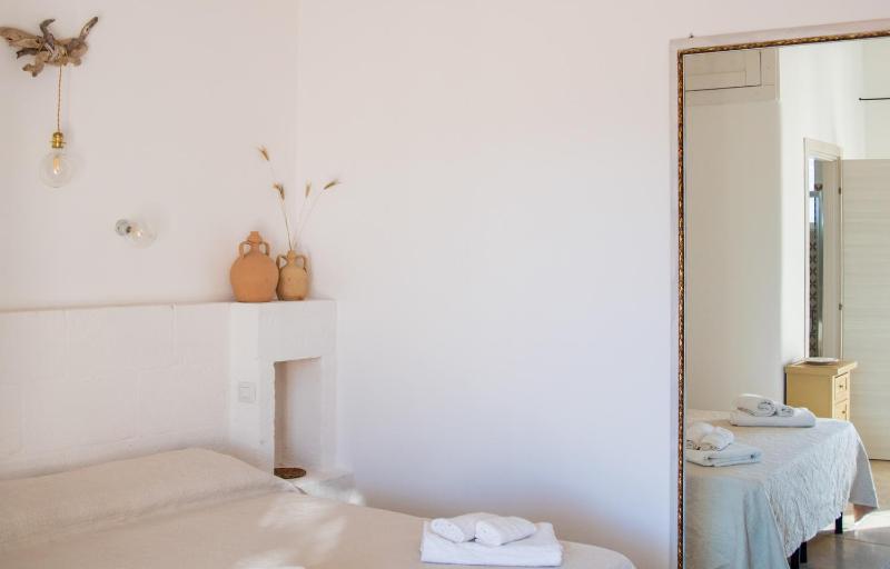 Double or Twin Room image 3