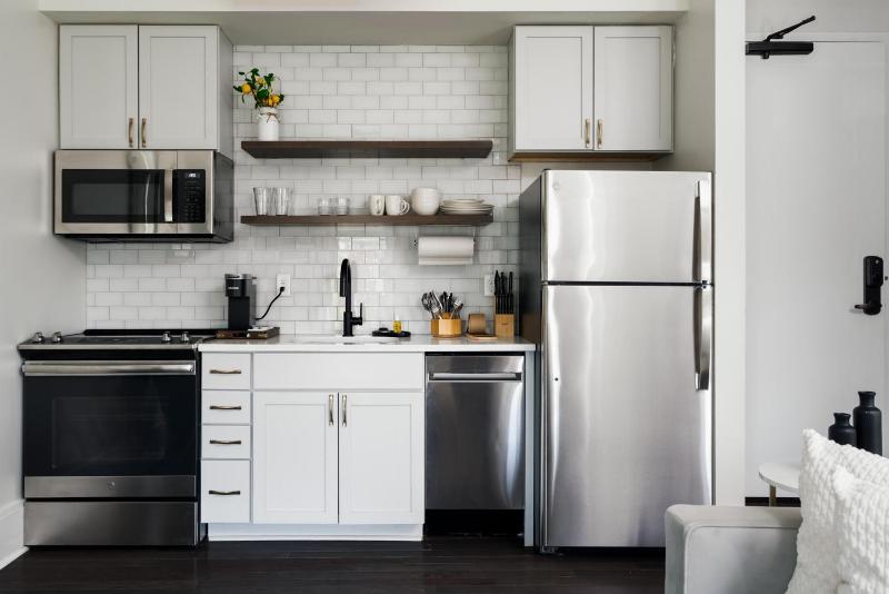 Studio Apartment image 3