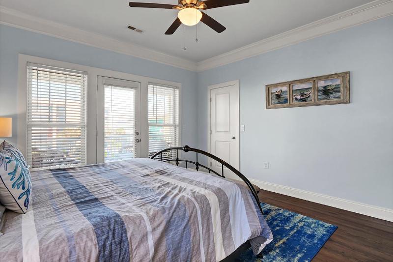 Bikinis & Martinis by Sea Scape Properties - image 14