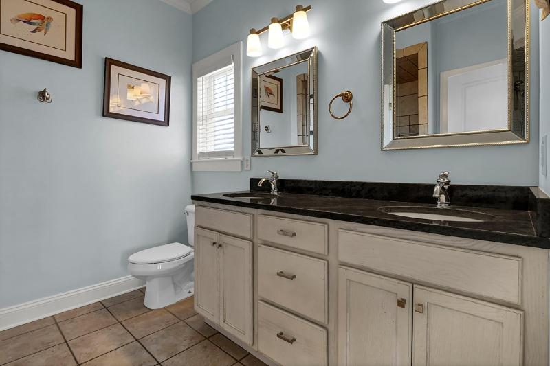 Bikinis & Martinis by Sea Scape Properties - image 4