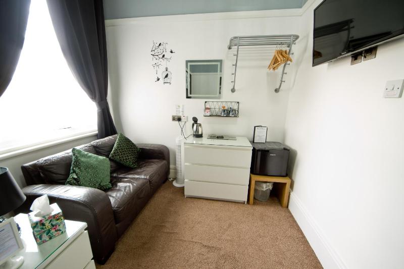 Deluxe Double Room image 4