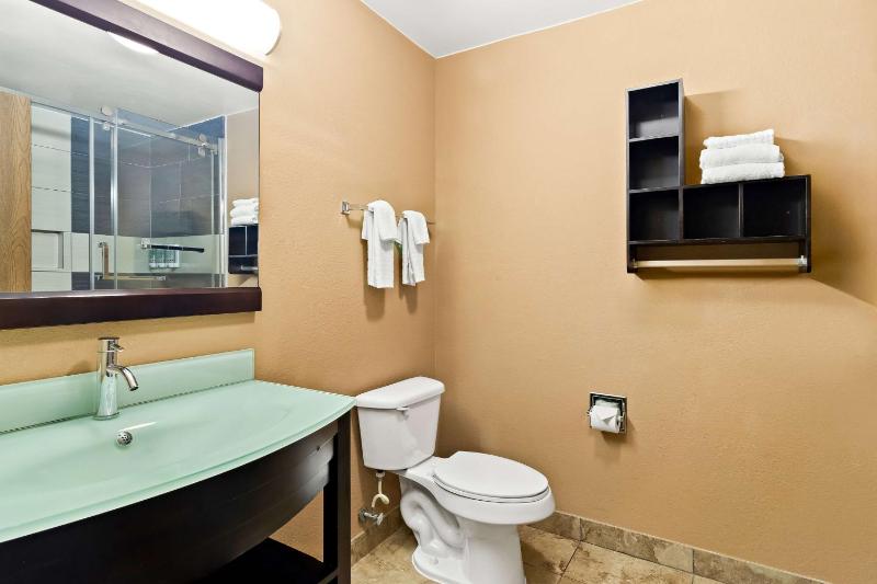 King Room - Non-Smoking image 2
