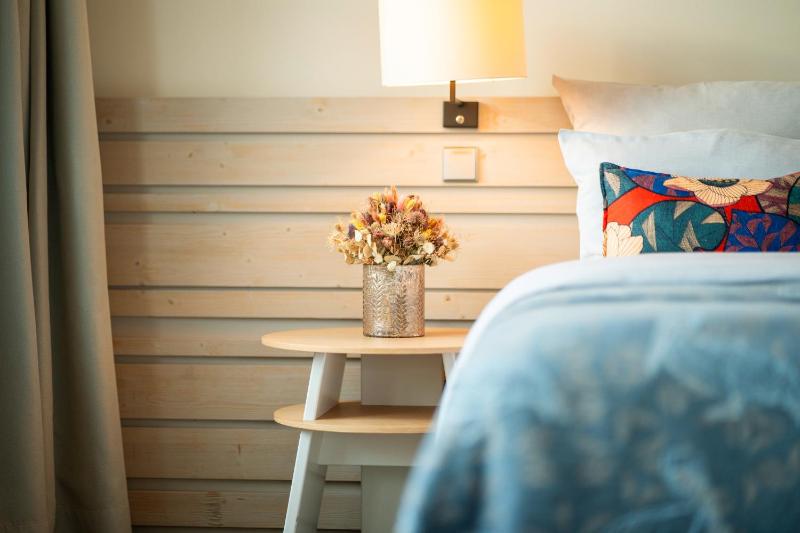 Comfort Double Room with River View image 4