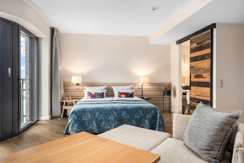 Studio with River View image 1