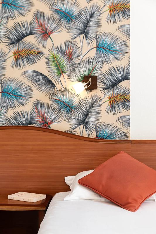 Standard Double Room image 4