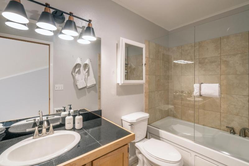 Comfy Casual Near Gondola & Main Street! Needle Rock 3 condo - image 4