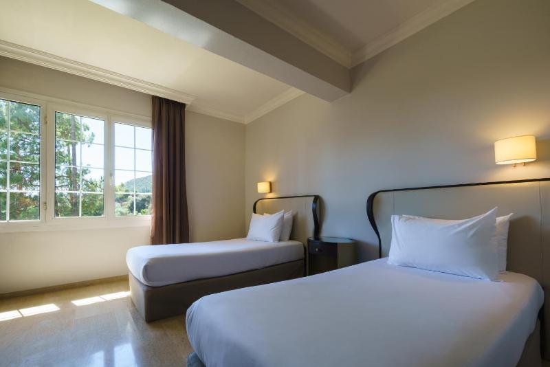Triple Room with Parking image 1