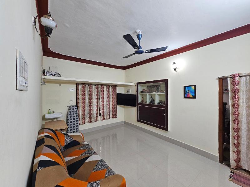 Shriya Home Stay - image 9