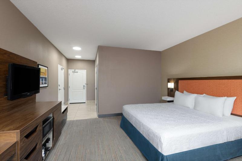 King Room with Accessible Tub - Mobility and Hearing Access/Non-Smoking image 4