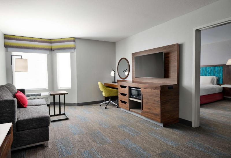 One-Bedroom King Suite - Non-Smoking image 1