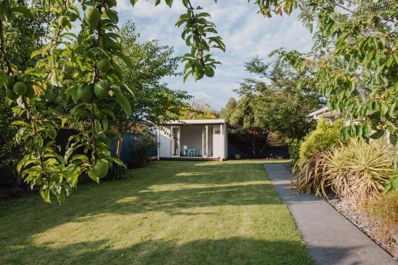 Hidden Gem of Christchurch - Sleeps 13 - image 41
