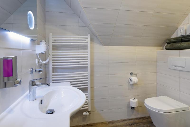 Standard Double Room image 2