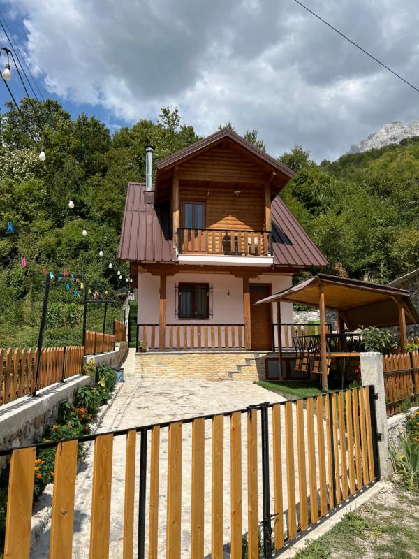 Guest House Shtëpiza Theth Images