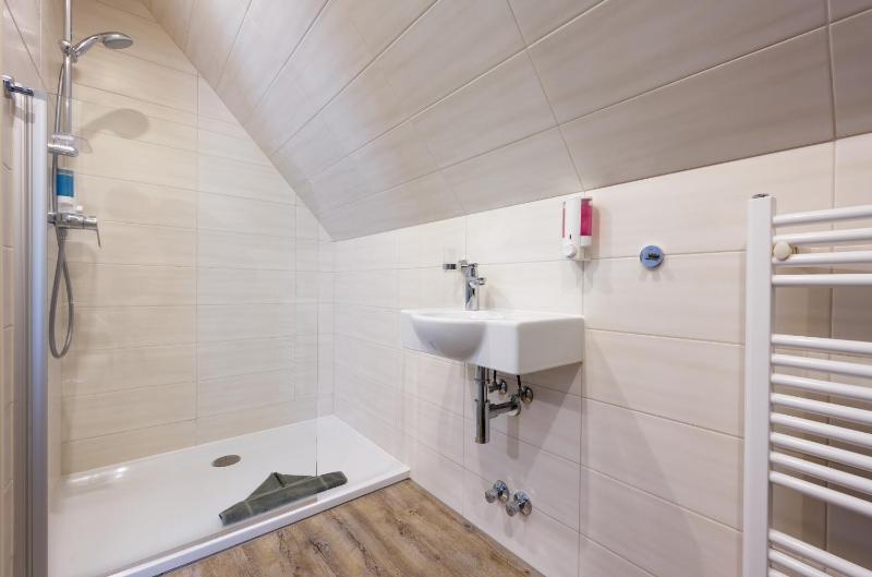 Budget Double Room image 2