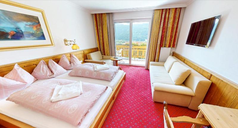 Double Room - Main Building image 1