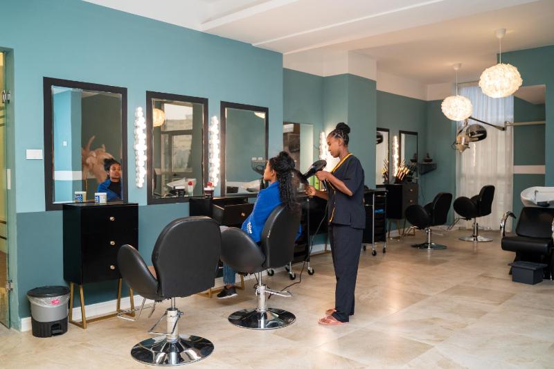 Vibes Hotel and Spa - image 8