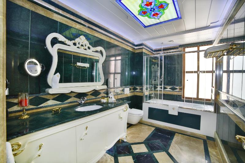 Mansion Triple Room - Free Shared Spa Access (Self use) image 3