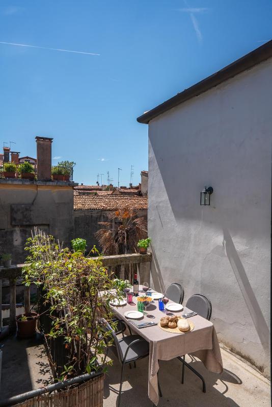 Ca' Dell'Artista Apartment with Terrace - image 5
