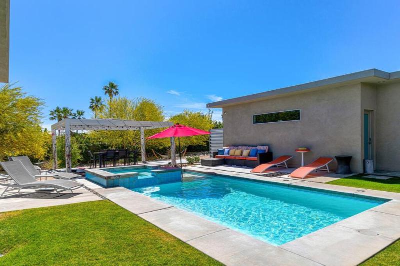 Exclusive Luxury Villa Palm Springs 3 Br plus Casita - image 1