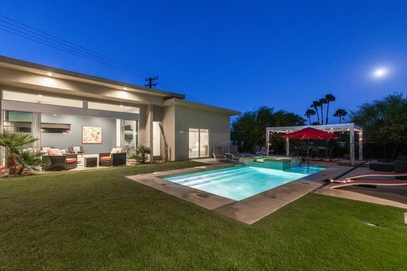 Exclusive Luxury Villa Palm Springs 3 Br plus Casita - image 23