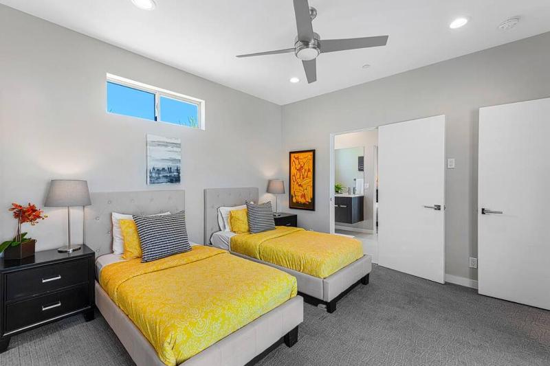 Exclusive Luxury Villa Palm Springs 3 Br plus Casita - image 30