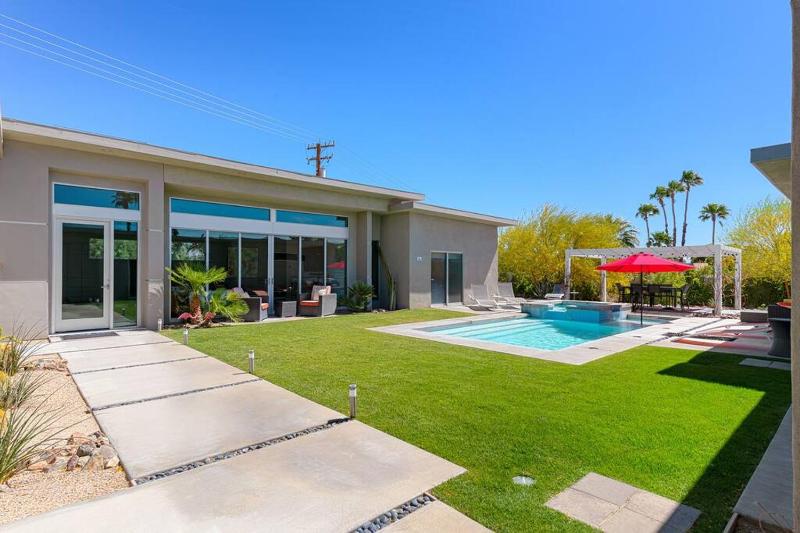 Exclusive Luxury Villa Palm Springs 3 Br plus Casita - image 14