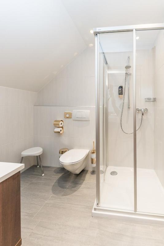 Single Room image 4