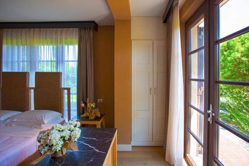 Superior Double Room image 3