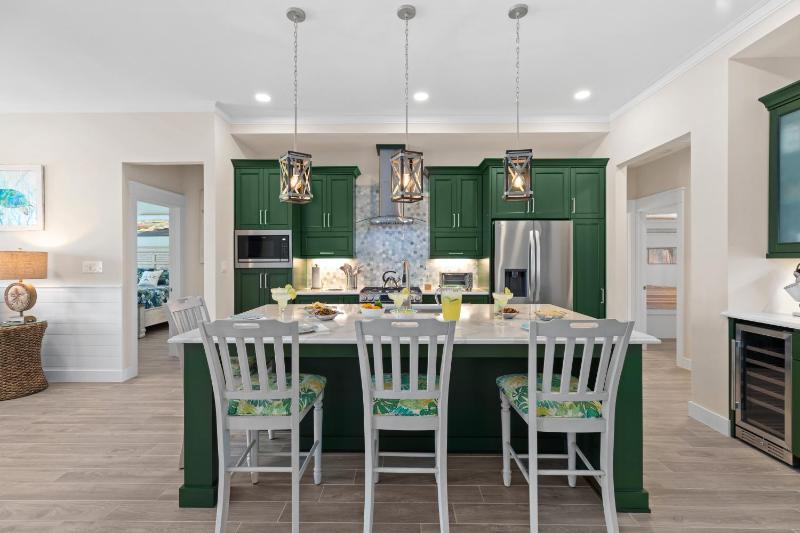 Lucky Turtle - Private marina front home with Pool home - image 33