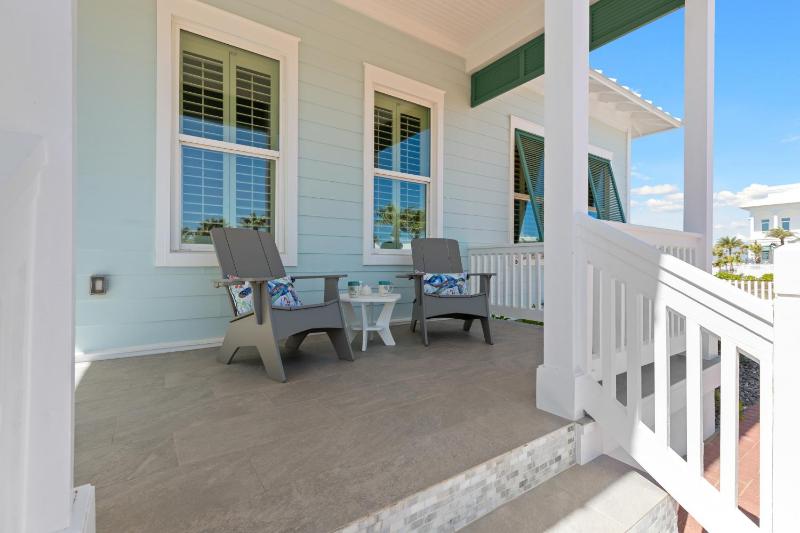 Lucky Turtle - Private marina front home with Pool home - image 24