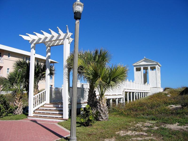 Lucky Turtle - Private marina front home with Pool home - image 16