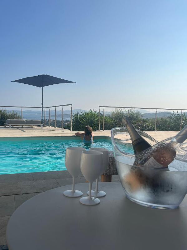 Villa provençale Magnifique vue Golfe de St Tropez - image 12