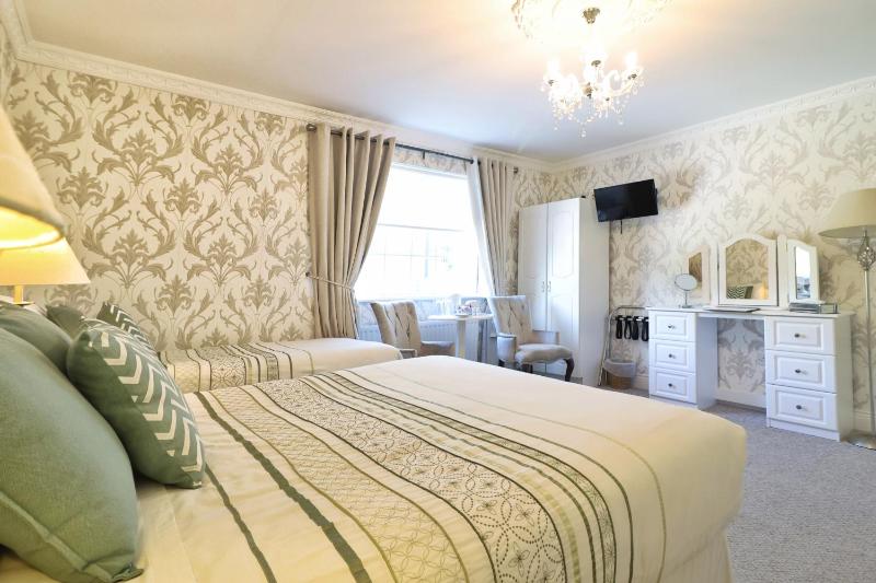 Triple Room image 1