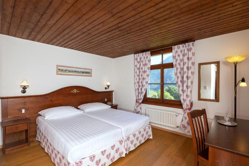 Double Room with Mountain View image 1