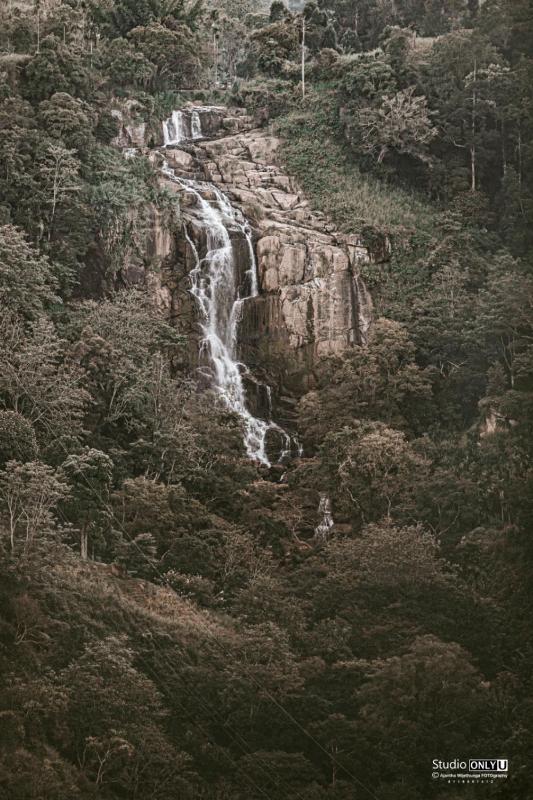 The black stone - image 12