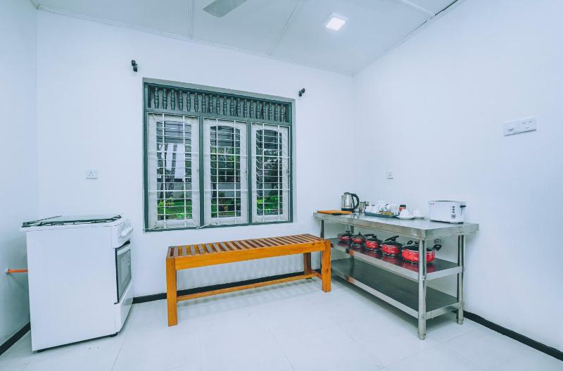 Shinestar Villa Mirissa - image 16