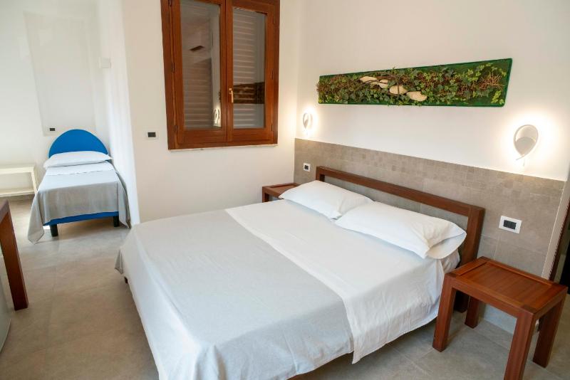 Triple Room image 4