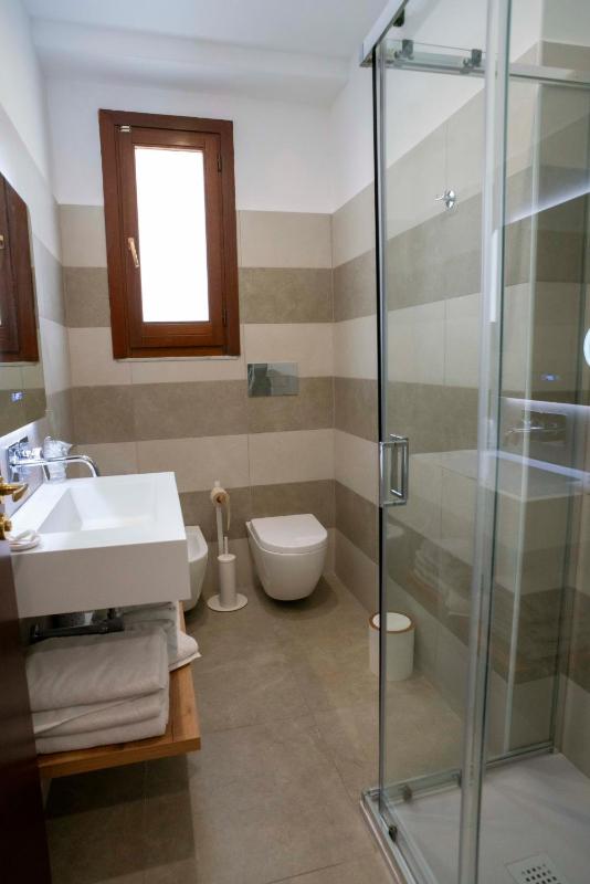 Triple Room image 2